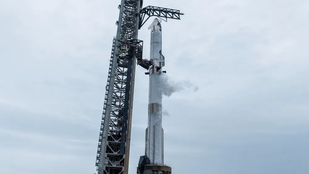 【宇宙】スペースＸ巨大ロケット「スターシップ」、また空中爆発　２回連続で試験飛行失敗　残骸飛散、航空機に影響